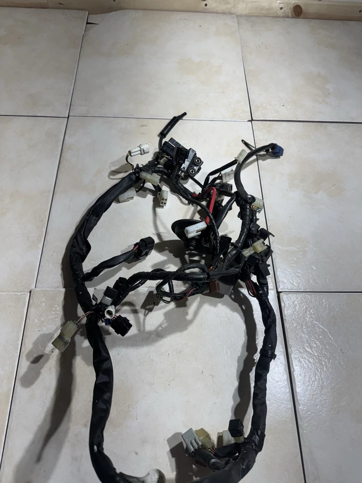 2002-2003 YAMAHA YZF R1 OEM MAIN ENGINE WIRING HARNESS MOTOR WIRE LOOM - Image 2 of 4