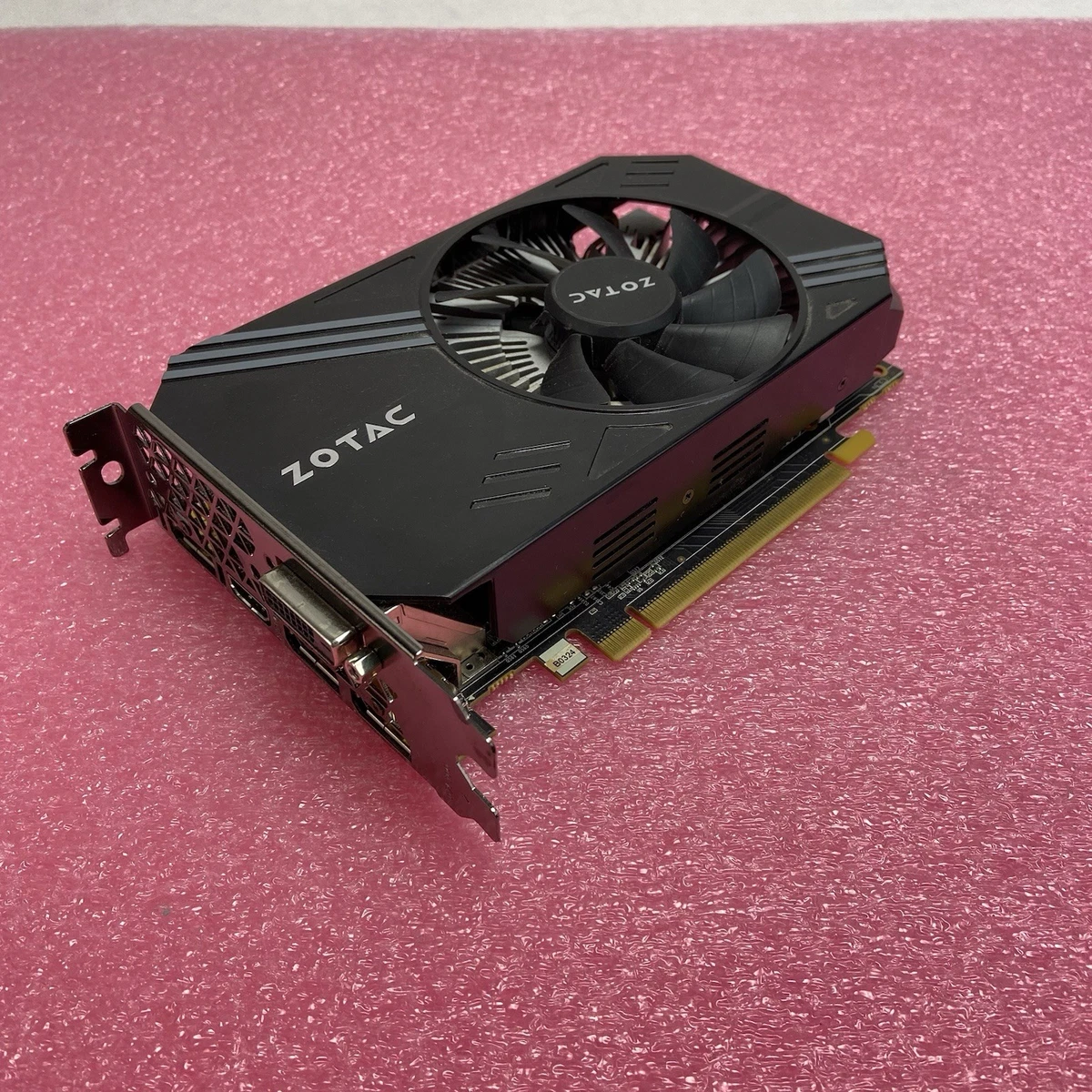 ZOTAC GeForce GTX 1060 6GBモデル ZOTAC GeForce GTX 1060 6GB GDDR5