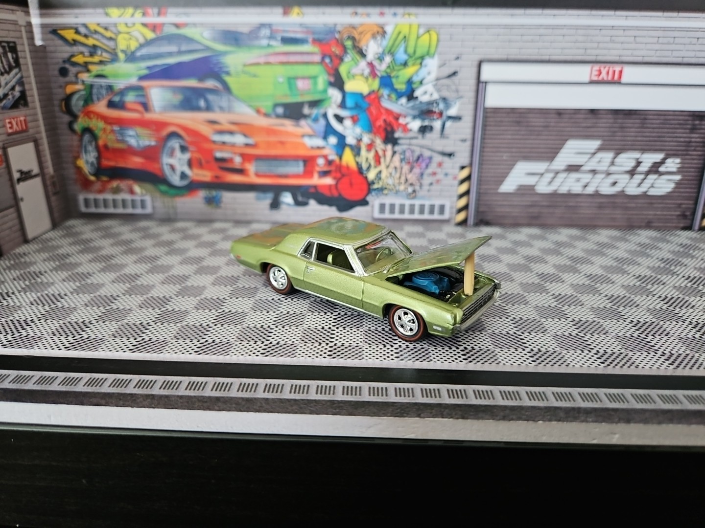Picture 2 of 18