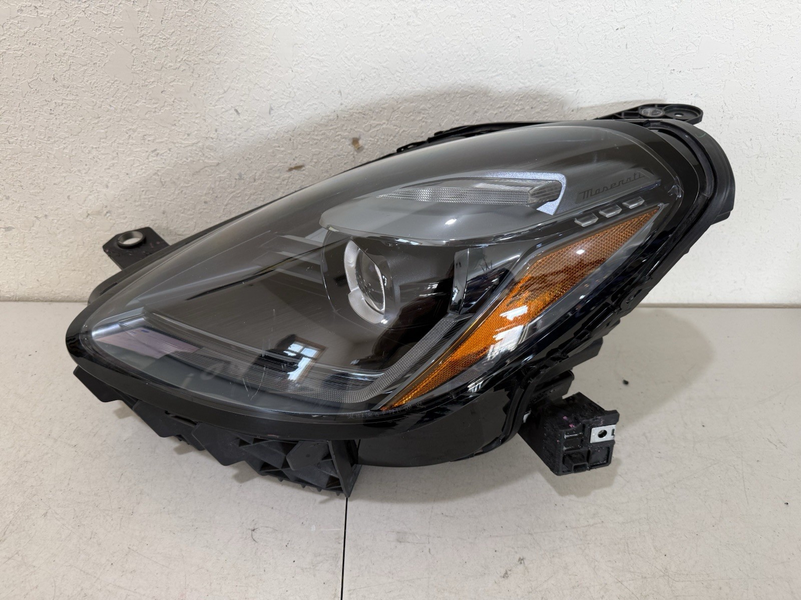 2023-2025 Maserati Grecale OEM LH LED Headlight