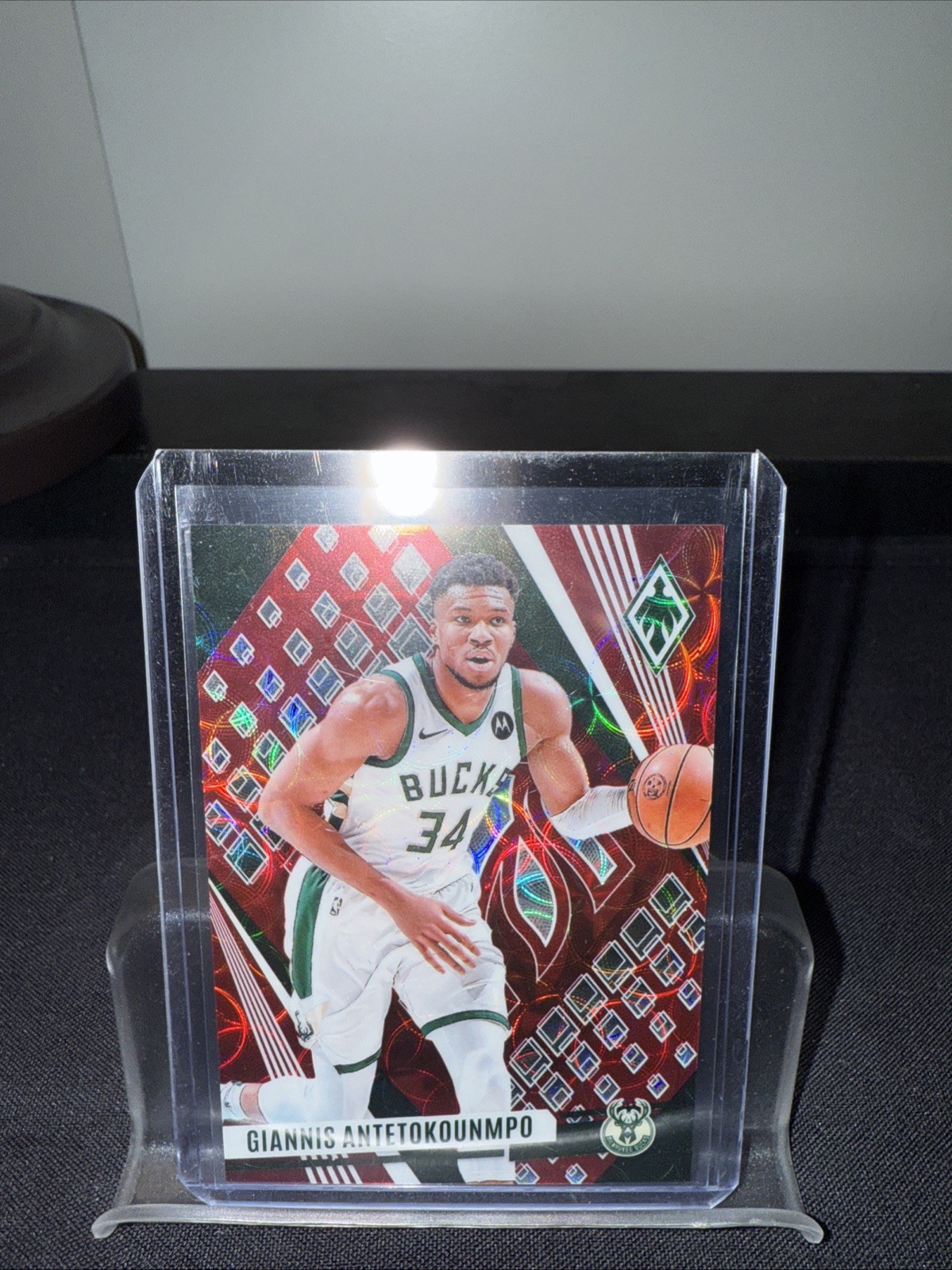 2023-24 Panini Phoenix - Giannis Antetokounmpo #176 International Red /75