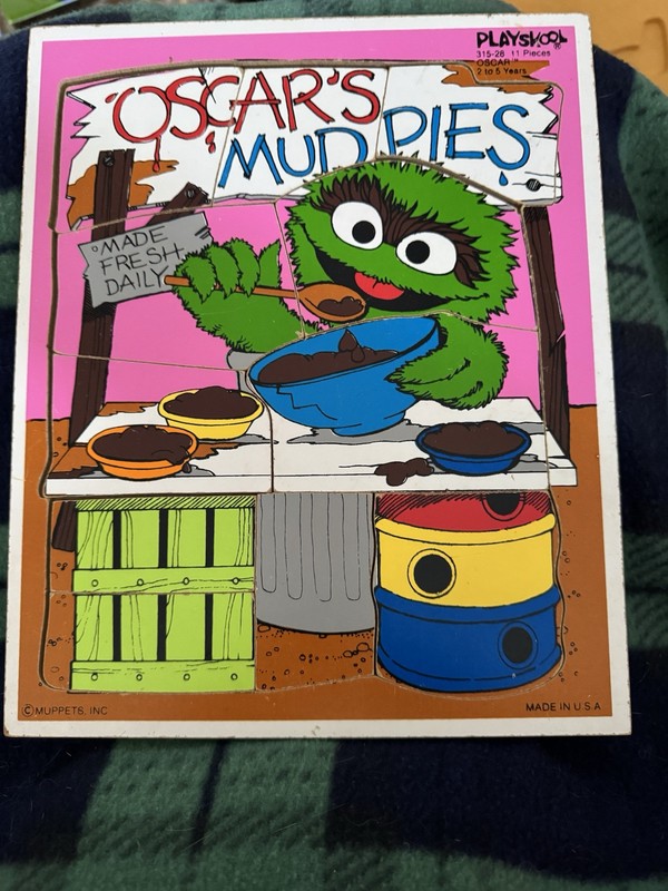 VINTAGE PlaySkool Oscar  The Grouch Sesame Street Muppets 11 Piece Wood Puzzle