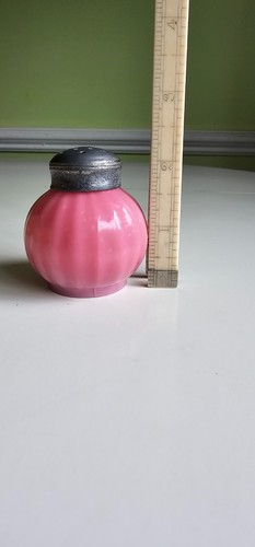 EAPG Victorian Glass Salt Pepper Shaker Opaque Pink Shallow Ribbed - Picture 17 of 17
