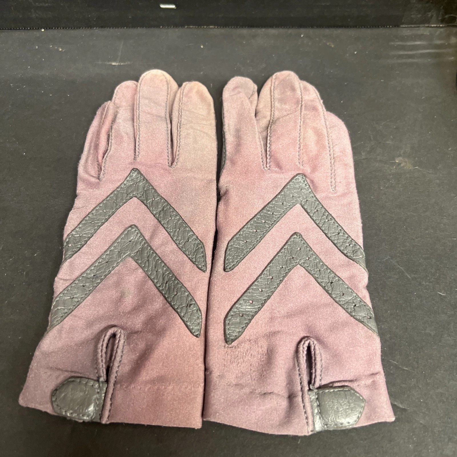 Vintage ISOTONER Purple Gloves One Size Driving Outdoor
