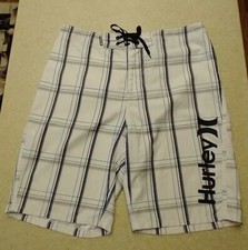 Hurley boardshorts Men  s 30, White Blue Black Grey Plaid Spellout Windowpane