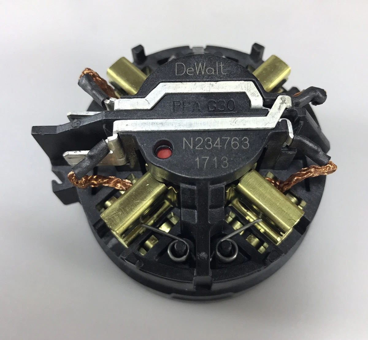Dewalt DCG412 4 1 5