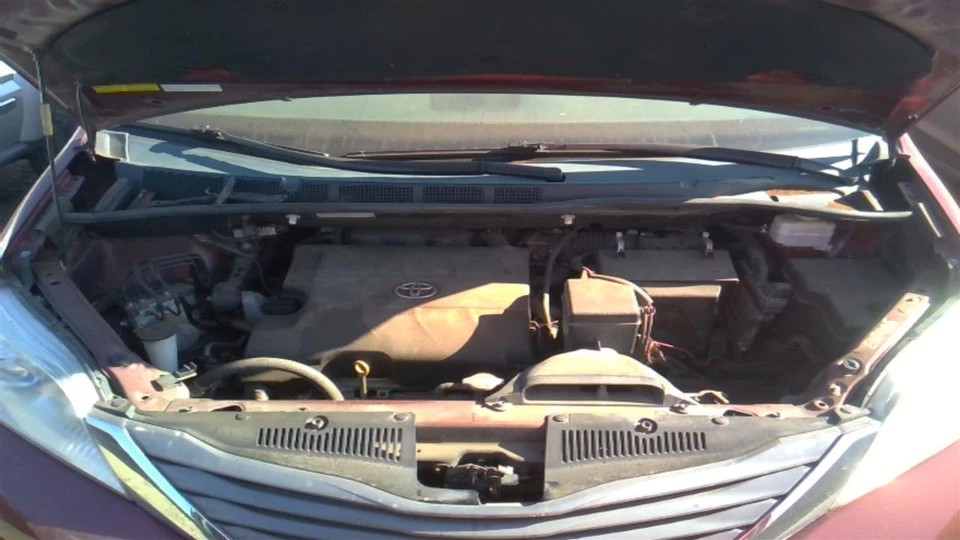 Used Front Left Drive Axle Shaft fits: 2011 Toyota Sienna Front Axle 6 cylinder — 第 2/4 张图片