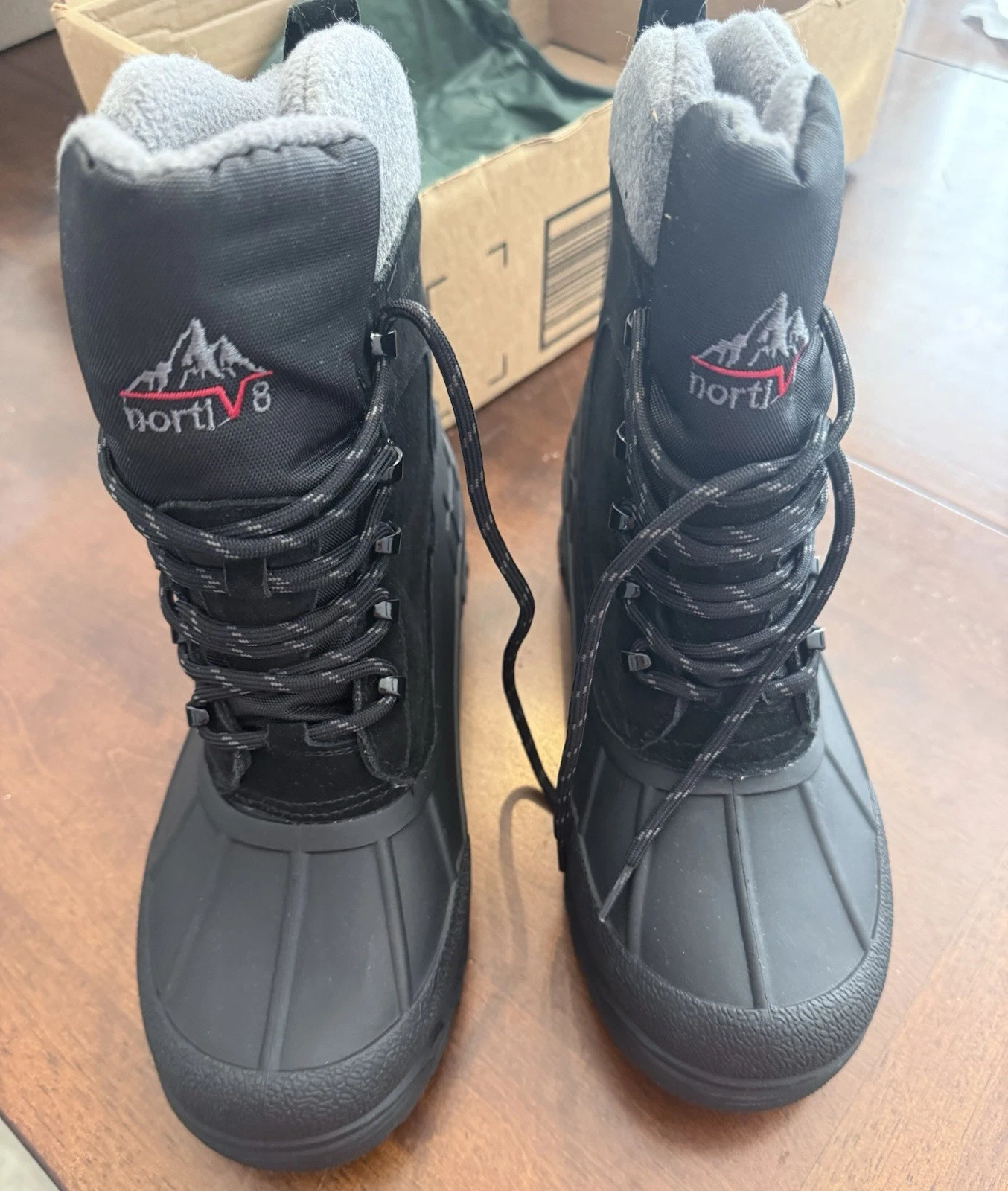 Horti 8 Women’s Size 8 Black Lace Up Boots 3M Thinsulate Insulation New In Box