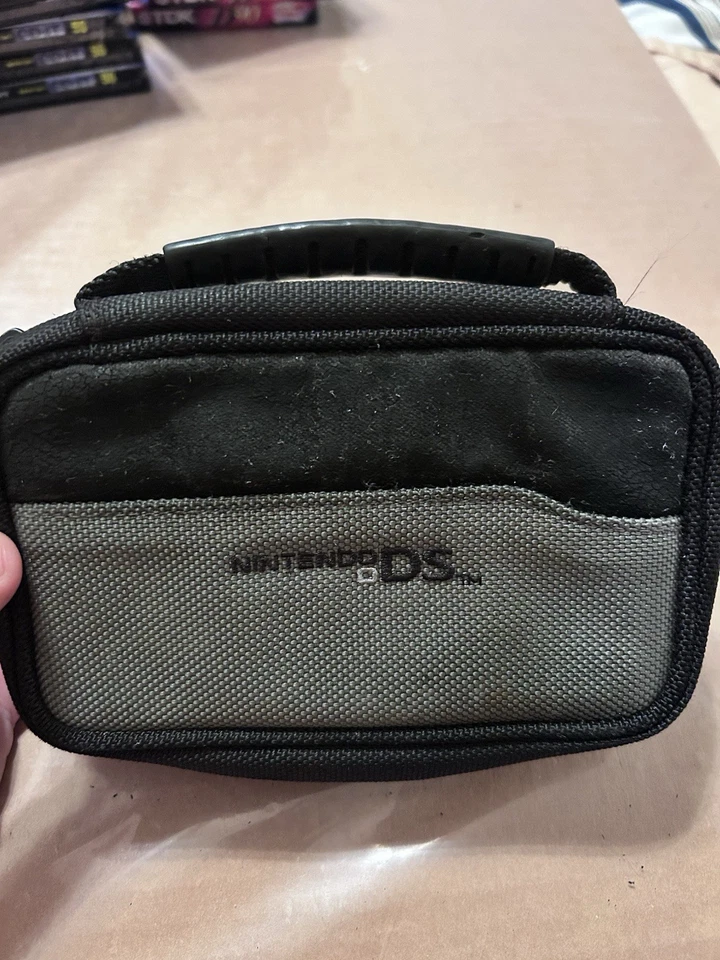 Estuche de transporte Nintendo DS gris negro mercancía oficial Foto 2 de 4