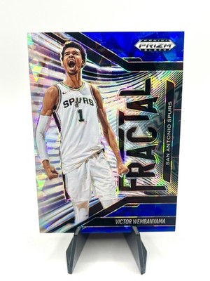 2024-25 Panini Prizm Black Victor Wembanyama #10 Blue Ice Fractal /125 Spurs