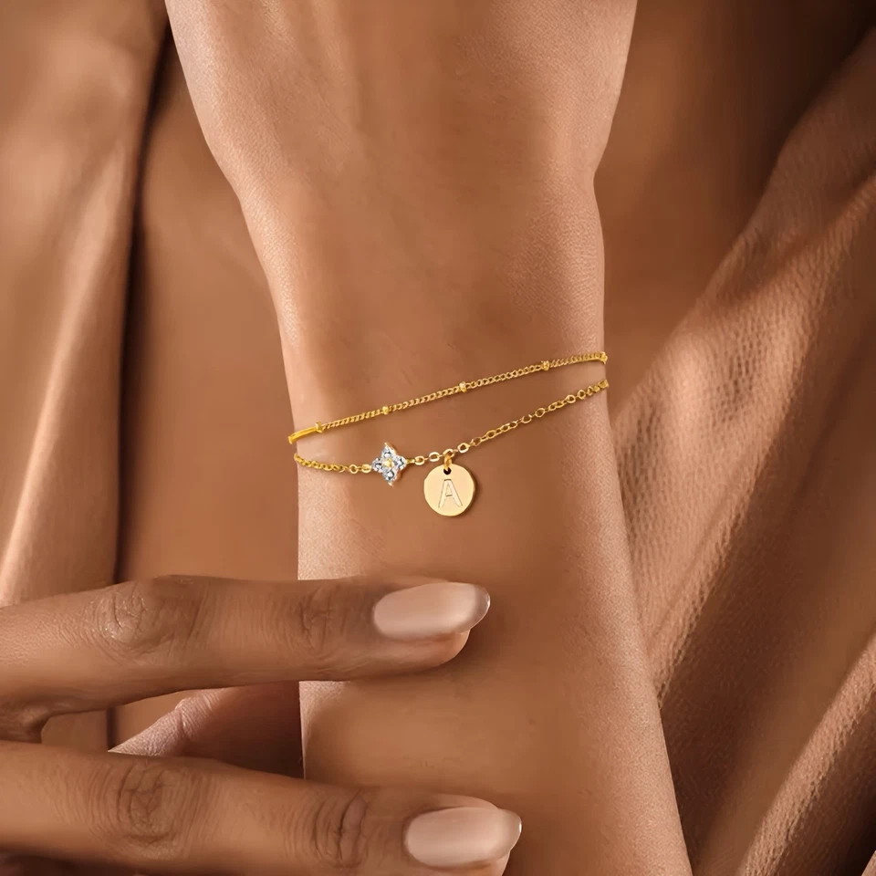 Personalisiertes Initial Armband Gold – 2-reihig, Zirkonia Klee, verstellbar - Bild 2 von 4