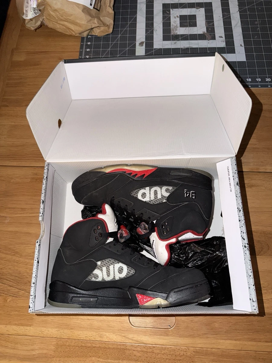 Supreme x Air Jordan 5 Retro Black - огромный выбор по лучшим