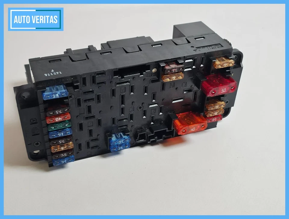 MERCEDES BENZ C-CLASS W203 C180 fuse box SAM module HELLA 0025459301 - Image 2 of 4
