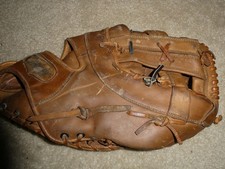 Vintage 1970s Cooper Diamond 25 2500 Leather Baseball Glove