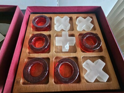 The Woodfield Collection Tic-Tac-Toe Set from 2000, Acrylic, Red & Clear READ