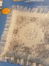 Lace Edge Heart Candlewick Pillow Kit 8263 Creative Moments Vintage 1983 NEW