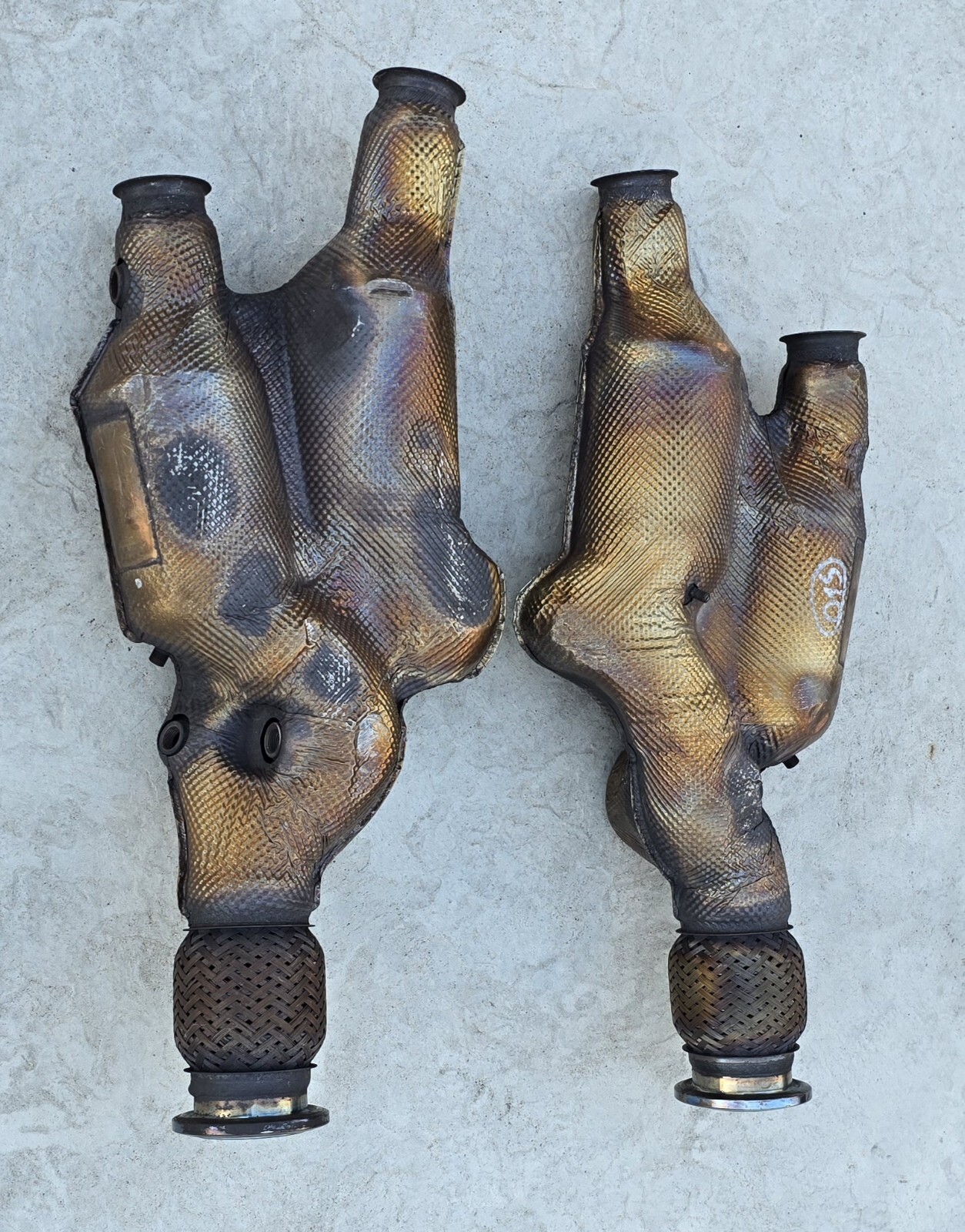 LAMBORGHINI AVENTADOR SVJ EXHAUST MUFFLER 07M131778F 07M131777H SET  OEM PAIR