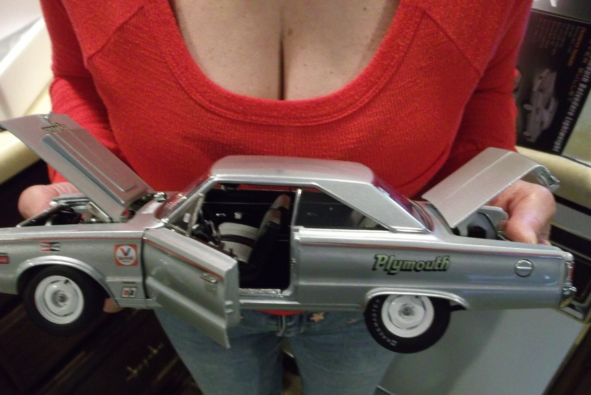 難あり 1/18 ACME プリムス GTX 1967 HEMI BULLET PRIMUS - 難あり 1/18 ACME プリムス GTX 1967 HEMI BULLETの