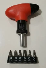 Ratcheting screwdriver with 6 bits 