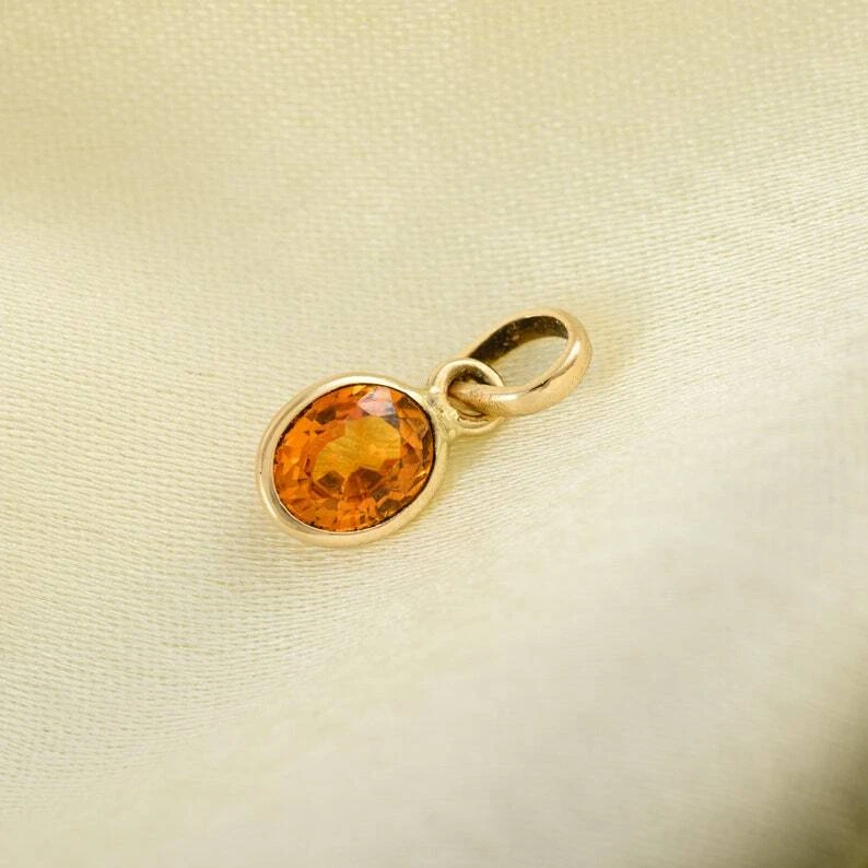 Colgante bisel citrino de 0,75 quilates de oro amarillo macizo de 10 k Foto 2 de 4