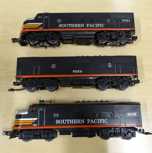 SOUTHERN PACIFIC F-3 ABA DIESEL ENGINE SET RAILKING MTH 30-2994-1 / FEDEX FS - Picture 7 of 23