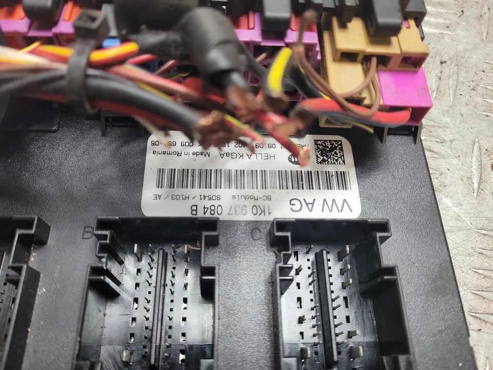 SKODA OCTAVIA 2004-2013 2.0 DIESEL BKD BODY CONTROL MODULE BCM 1K0937084B - Image 3 of 4