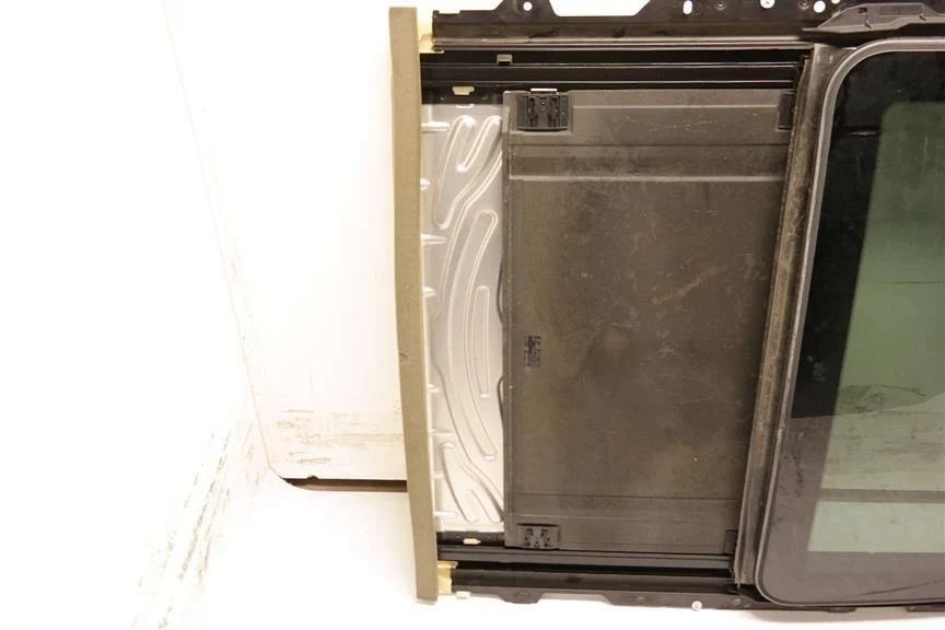 ROOF ASSEMBLY 54137145920 2008-2013 BMW 135I - Image 2 of 4