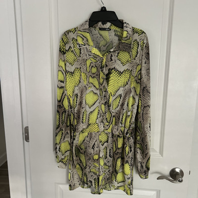 Fashion Nova Snake Print Neon Green Short Jumper Size M