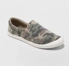 Mad Love Women's Kasandra Slip on Canvas Flexible Bottom Shoes camouflage Size 8