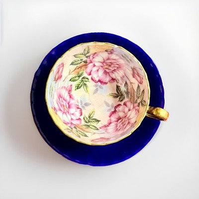 Aynsley Cabbage Rose Cobalt Blue Gold Trim 4 Roses Inside TEA CUP & SAUCER Set