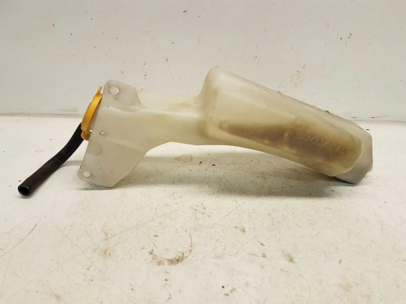 2009-13 Subaru Forester (DOHC / Non Turbo) Coolant Reservoir - Image 3 of 4