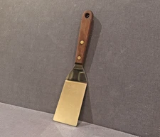 VINTAGE ROBINSON KNIFE CO. STAINLESS USA SHORT WOOD HANDLE SOLID SPATULA 9-1/2"