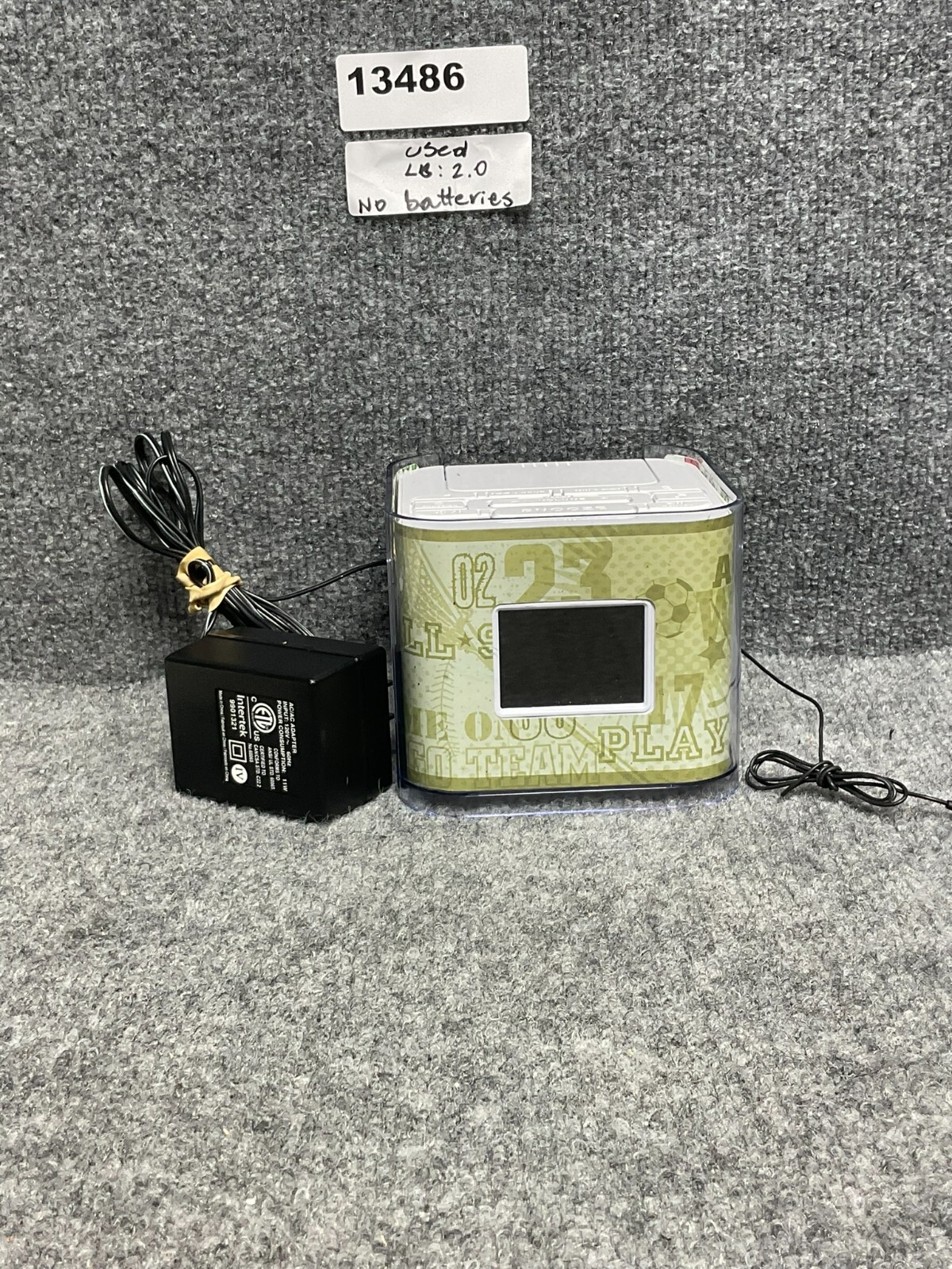 Venturer Dual Alarm Clock Radio CR8030iE And Dock for iPod/iPhone In White Color