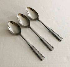 Ekco Eterna Stainless Japan EKS54 3 Oval Soup Spoons Floral Edge Burnished