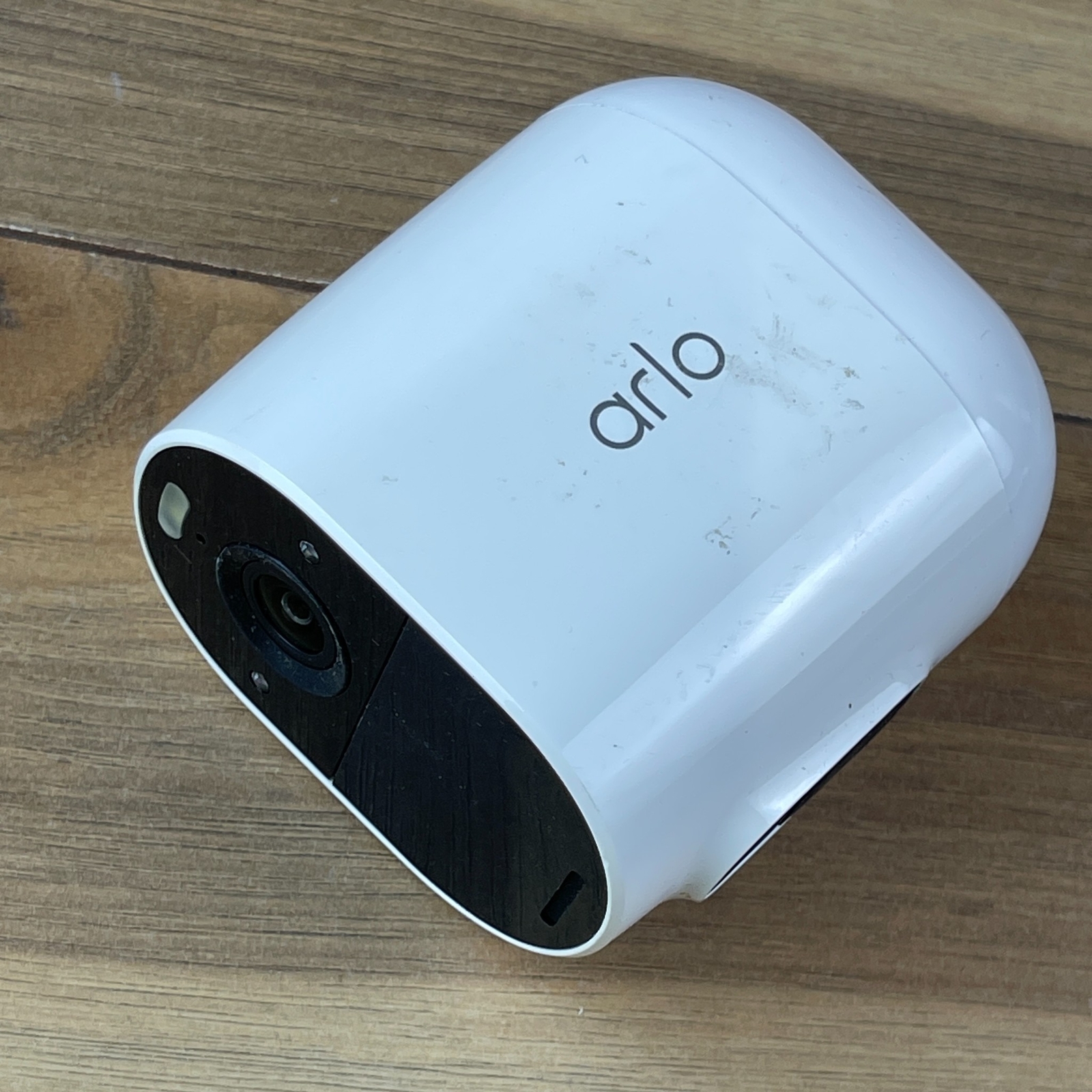 Arlo VMC2030 Wireless Spotlight Security Camera with Night Vision in White