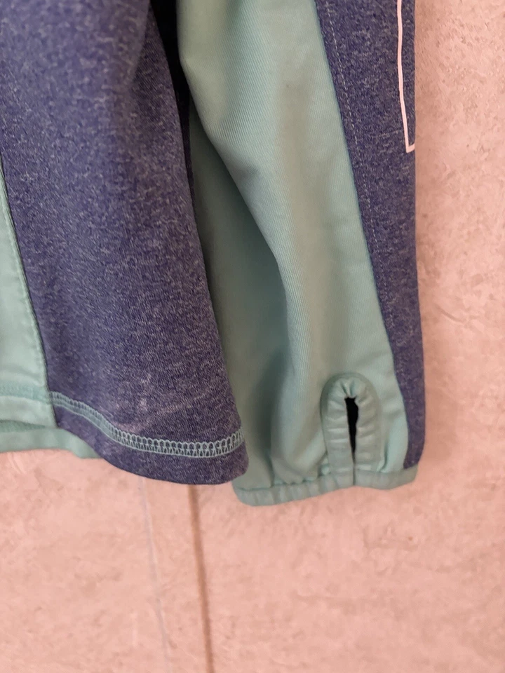 Victoria's Secret Green Ultimate Pullover Long Sleeved Athletic Top Size Medium - Image 3 of 4