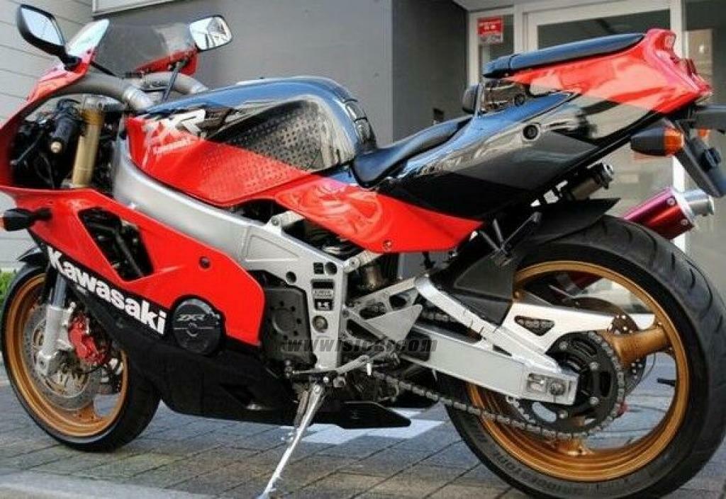 Foto 8 di 24