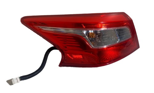 OEM 16-19 Nissan Sentra LED Headlight Module Computer pn 260558608R
