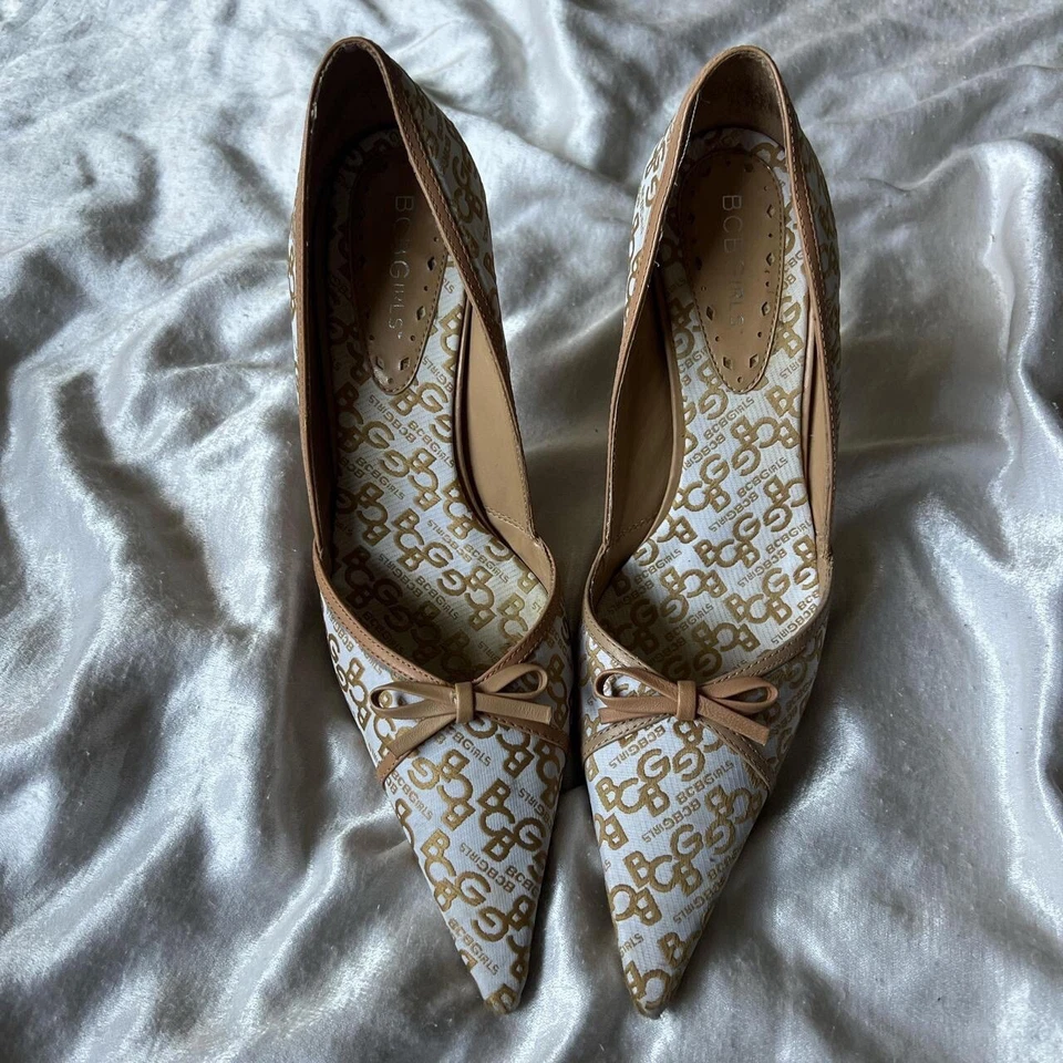 Vintage Y2K BCBG Niñas Monograma Tacones Altos Retro Boho Glam CHIC Talla 7.5 Foto 3 de 4