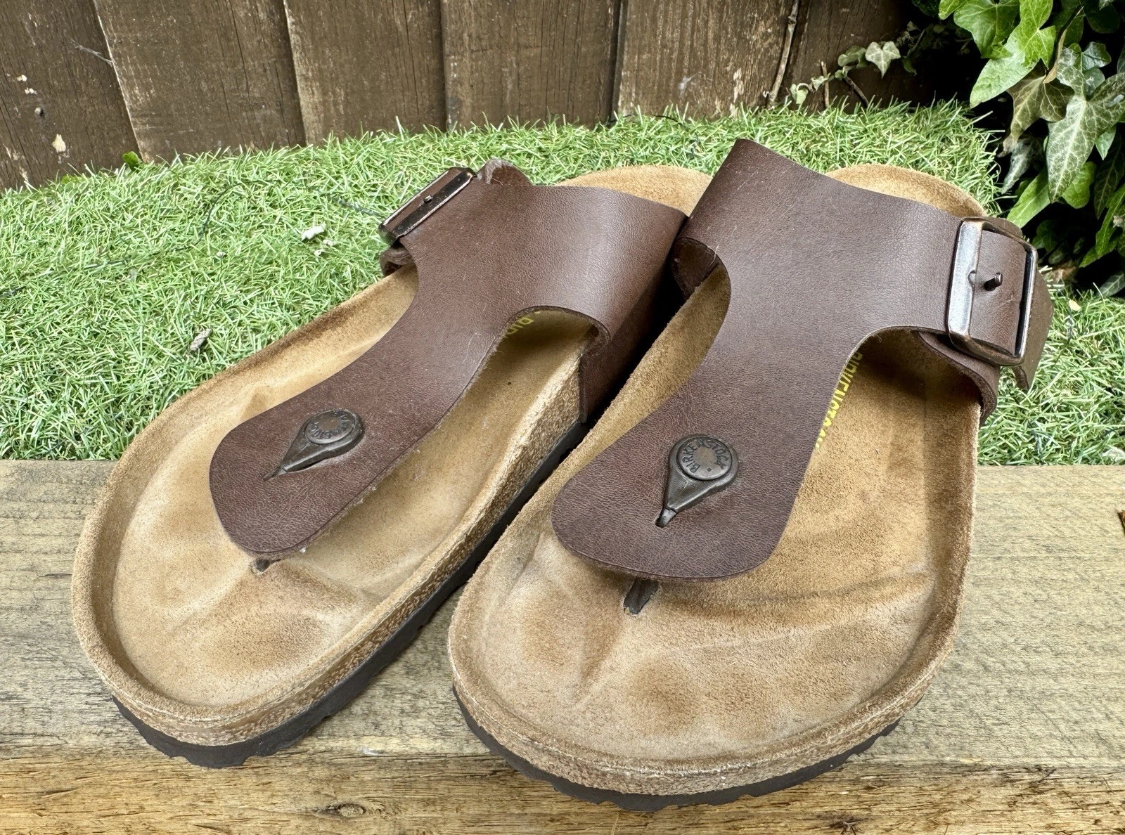 Birkenstock Sandals Size 41 UK 7–7.5 Brown Leather Toe Post