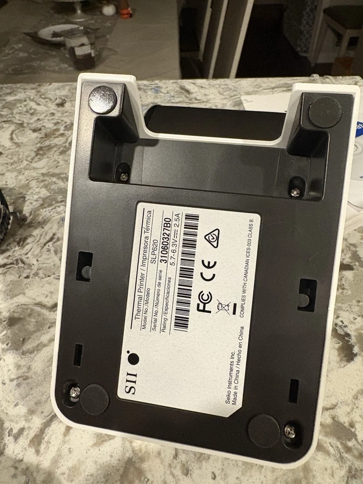 Impresora de etiquetas térmicas inteligentes Seiko SII SLP 620 con cable de alimentación y etiquetas Foto 2 de 4