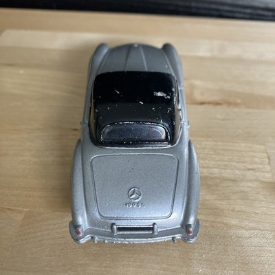 French Dinky Toys 24H / 526 Mercedes 190 SL Hardtop Diecast Car