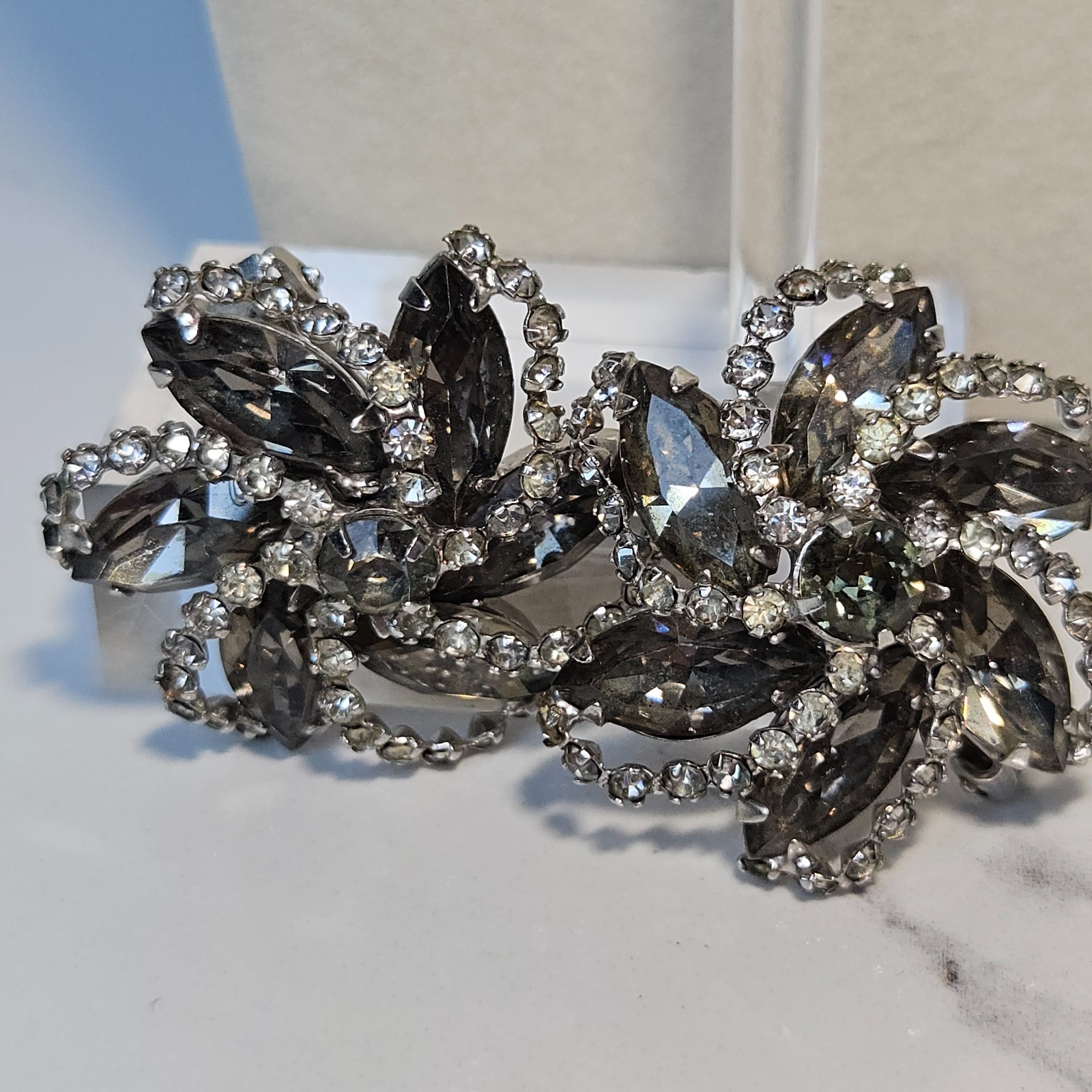 Rare Vintage Albert Weiss Necklace Bracelet and Clip On Earring Set