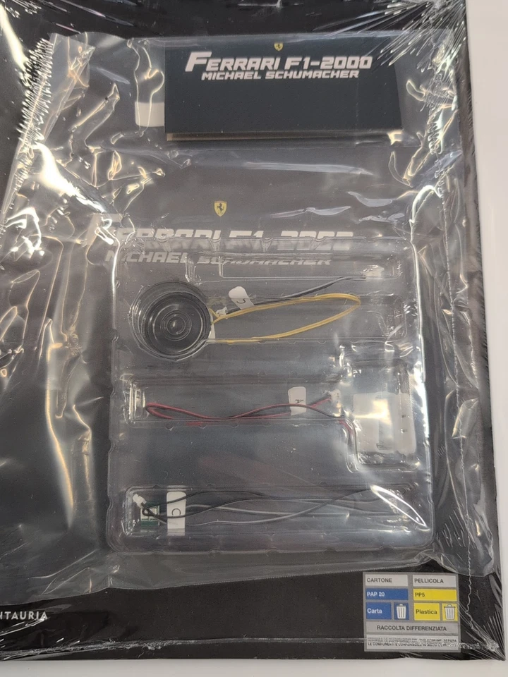 COSTRUISCI LA FERRARI F1-2000 MICHAEL SCHUMACHER 2000 Uscita N° 35 1:8 CENTAURIA - Immagine 2 di 2