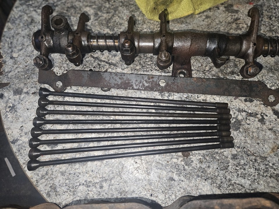 Farmall F12 TRACTOR ENGINE ROCKER ARM ASSEMBLY PUSH RODS VALVE COVER ...