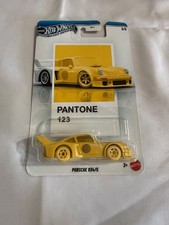 HOT WHEELS 2026 SILVER SERIES PANTONE YELLOW 123 PORSCHE 934/5 W