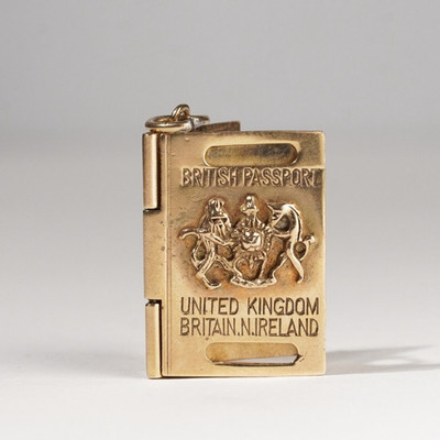 1964 Vintage UK British Passport Charm Anhänger 9ct Gold Royal Coat of Arms 3D