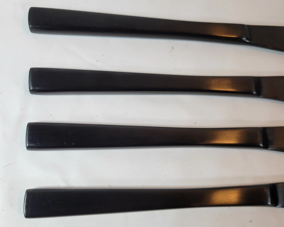 Cuchillos West Elm BLAIR cubiertos acero inoxidable acabado negro mate 4  Foto 2 de 4