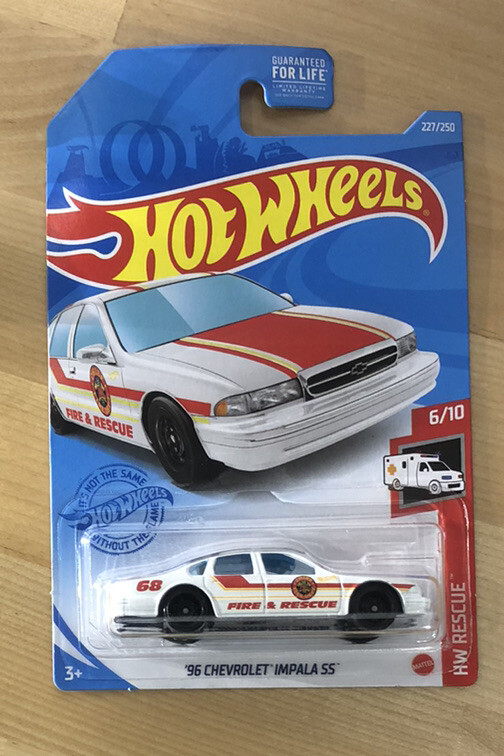 Hot Wheels '96 Chevrolet Impala SS White 227/250 2021 HW Rescue 6/10