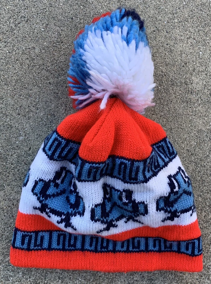 vintage acrylic knit beanie hat frog frogs red white blue pompom pom - Image 4 of 4